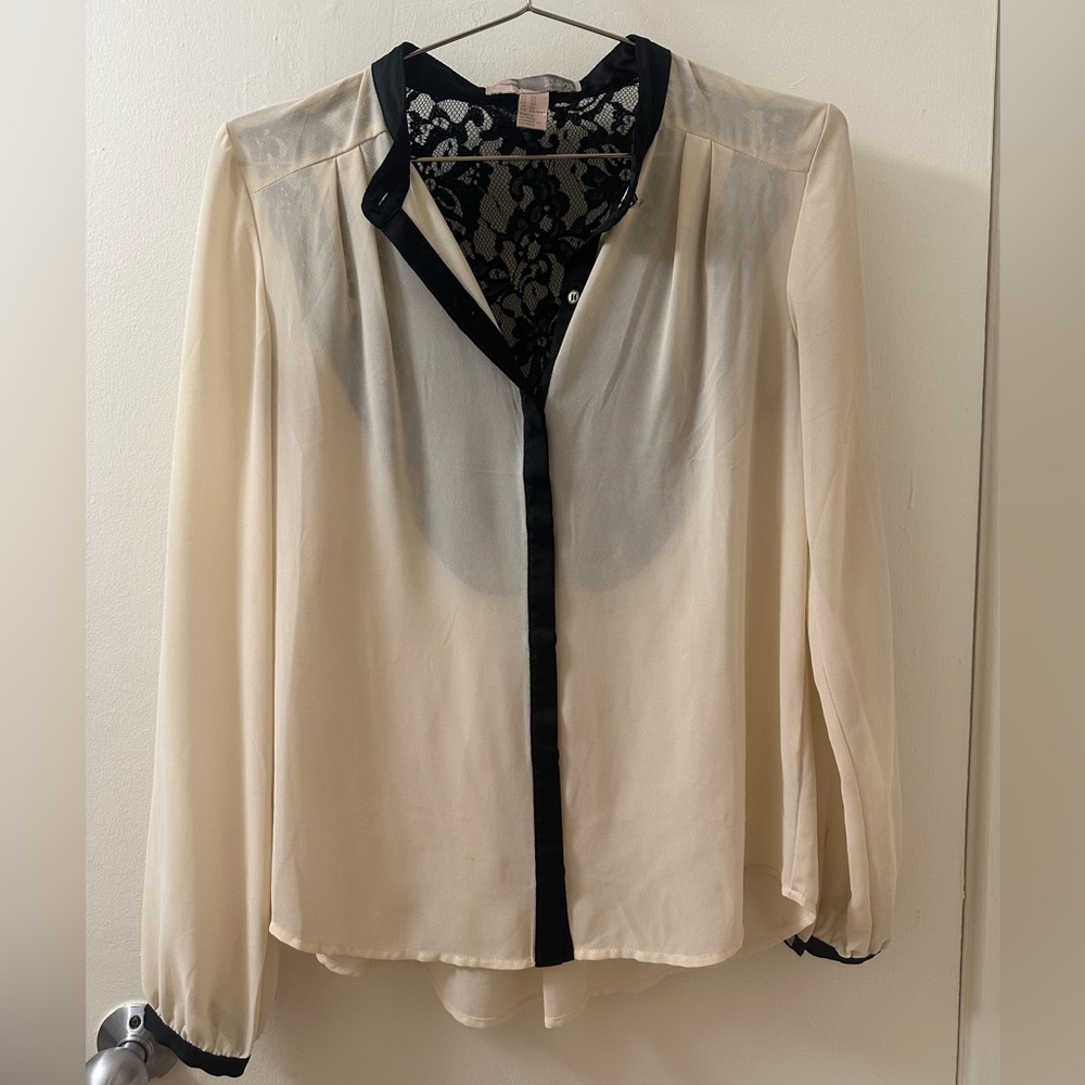 FOREVER 21 Vintage Cream and Black Sheer Women's Long Sleeve Blouse Floral Lace